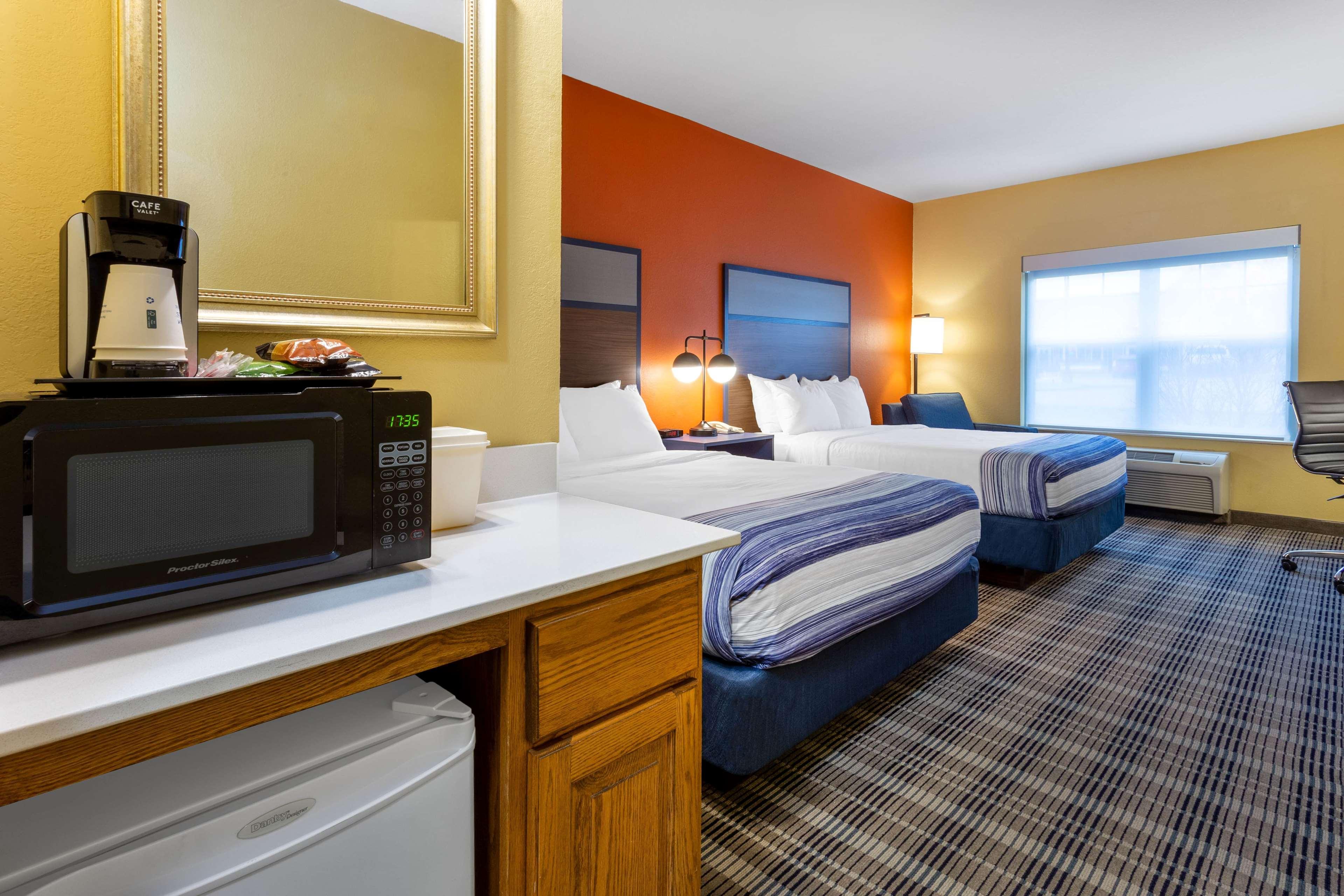 Americinn By Wyndham Fulton Clinton Kültér fotó