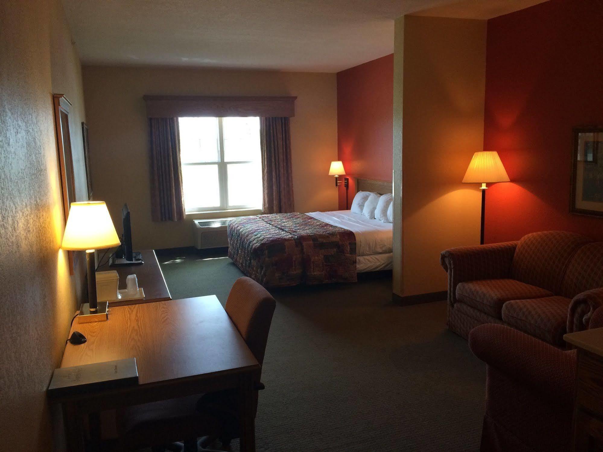 Americinn By Wyndham Fulton Clinton Kültér fotó